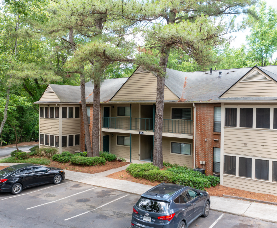 Pleasantdale Apartments